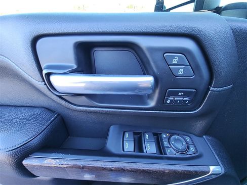 Used 2023 GMC Sierra 2500 Denali w/ Technology Package image 16