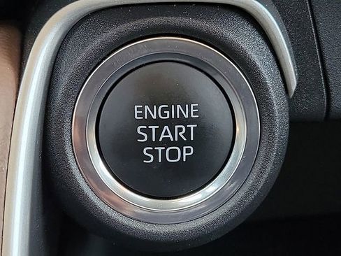 Used 2025 Toyota Grand Highlander AWD image 17