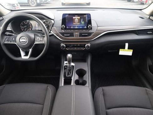 New 2025 Nissan Altima 2.5 SV image 21