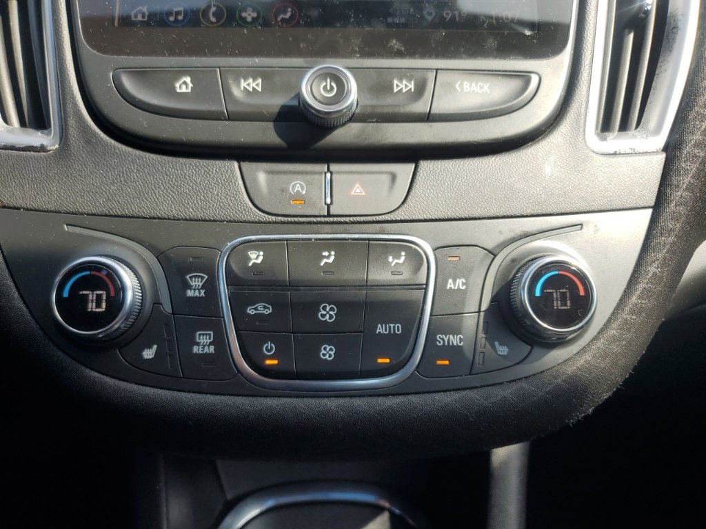 Used 2025 Chevrolet Malibu LT FWD image 21