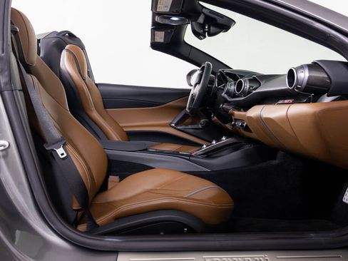 Certified 2022 Ferrari 812 GTS image 15