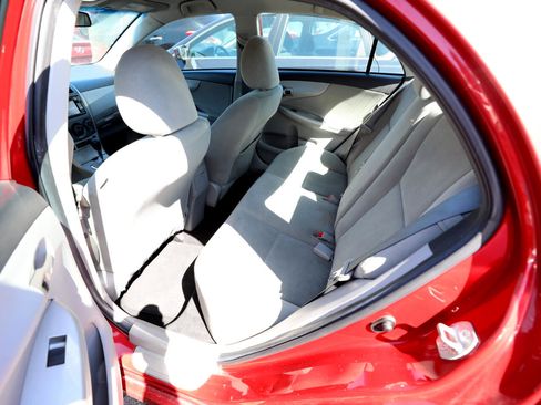 Used 2013 Toyota Corolla LE Special Edition image 9