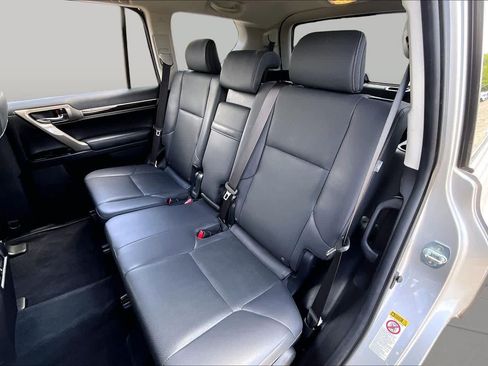Used 2019 Lexus GX 460 w/ Navigation Package AWD/4WD image 18