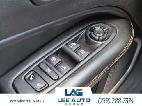Used 2018 Jeep Compass Latitude w/ Popular Equipment Group FWD image 19