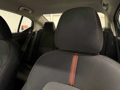 Used 2024 Nissan Sentra SR FWD image 17