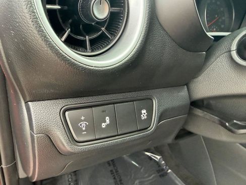 Used 2024 Kia Forte LXS w/ LXS Technology Package FWD image 12