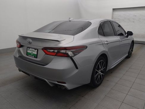 Used 2021 Toyota Camry SE image 9