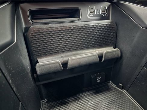 Used 2024 RAM 1500 Big Horn AWD/4WD image 30