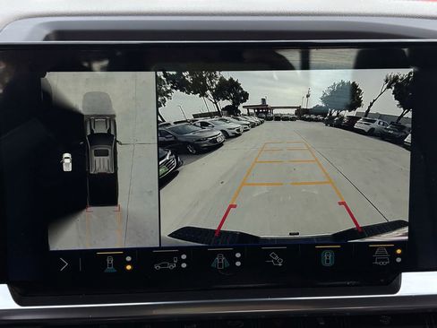 Used 2024 Chevrolet Silverado 2500 LTZ w/ LTZ Convenience Package image 14