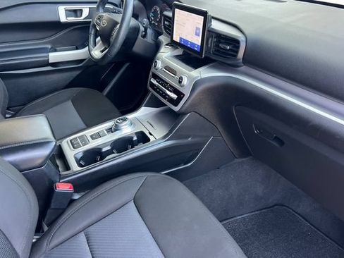 Used 2022 Ford Explorer XLT RWD image 19
