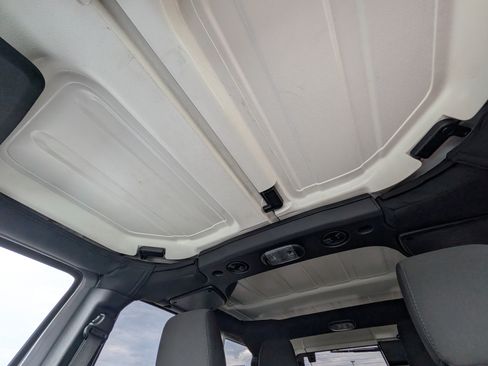 Used 2016 Jeep Wrangler Unlimited Sport w/ Quick Order Package 24S AWD/4WD image 32