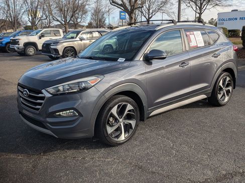 Used 2018 Hyundai Tucson Sport image 5