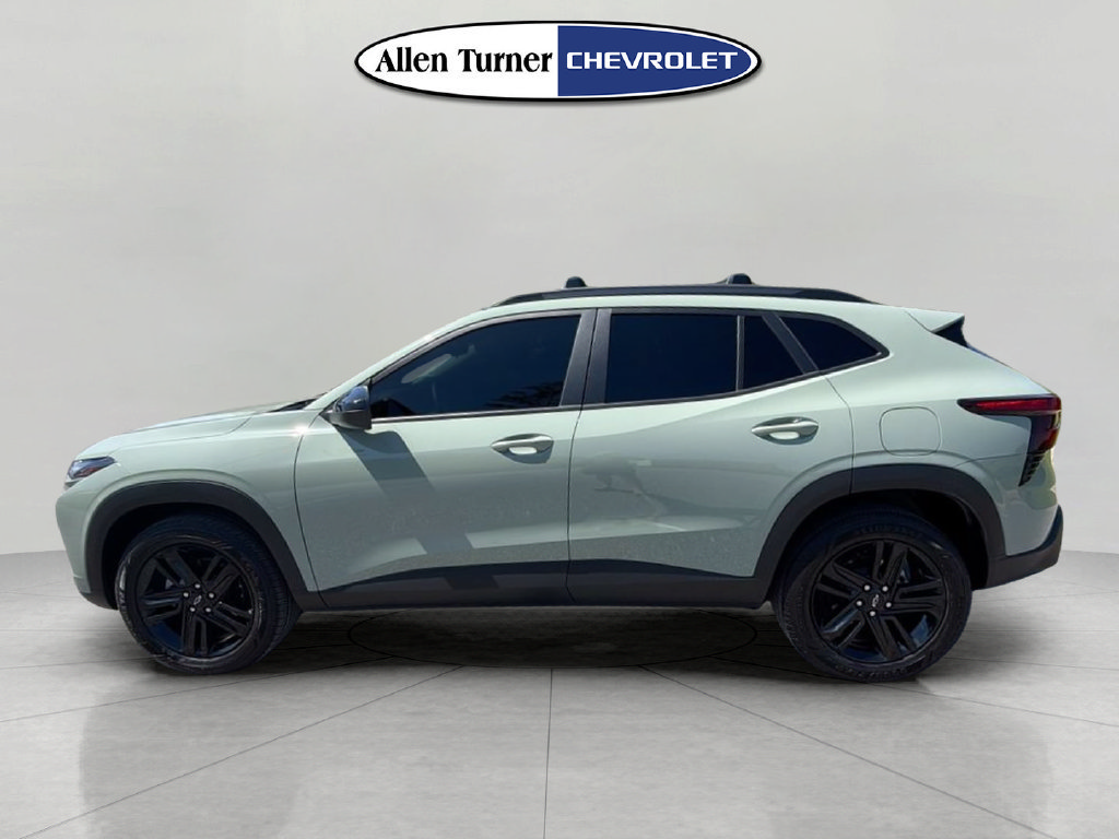 Used 2025 Chevrolet Trax ACTIV w/ Sunroof Package FWD image 6