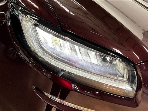 Used 2022 Lincoln Nautilus Reserve AWD/4WD image 25
