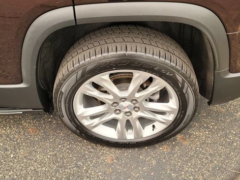 Used 2020 GMC Acadia AT4 AWD/4WD image 8