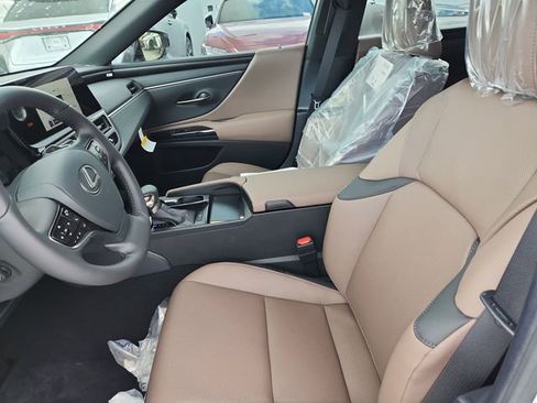 New 2025 Lexus ES 350 w/ Premium Package FWD image 11
