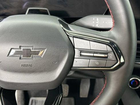 Used 2024 Chevrolet Equinox EV RS FWD image 21