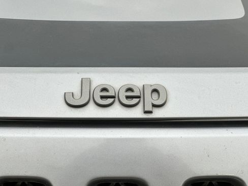 Used 2016 Jeep Patriot Sport image 35