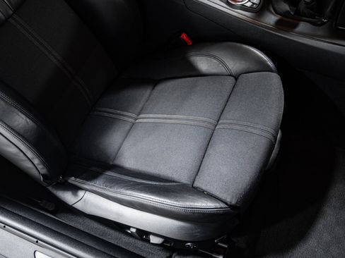 Used 2010 BMW M3 Coupe image 36