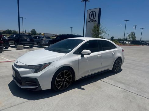 Used 2022 Toyota Corolla SE FWD image 6