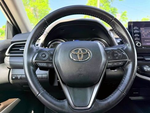 Used 2022 Toyota Camry SE w/ Convenience Package FWD image 19