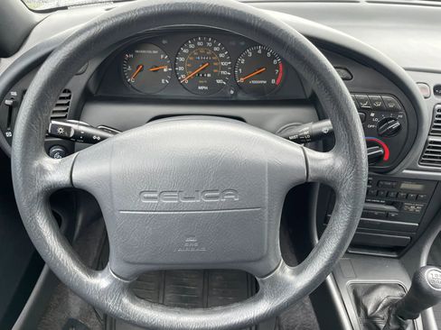Used 1991 Toyota Celica ST FWD image 8