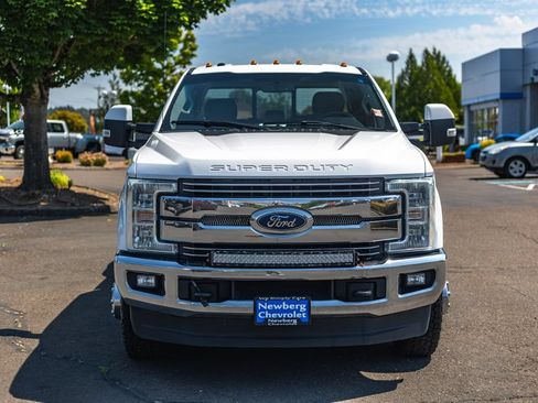 Used 2017 Ford F350 Lariat w/ Camper Package AWD/4WD image 6