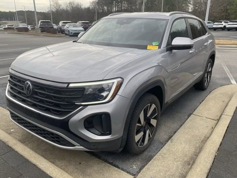 Used 2025 Volkswagen Atlas Cross Sport SE image 9