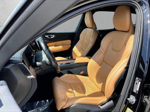 Used 2019 Volvo XC60 T6 Inscription w/ Protection Package Premier AWD/4WD image 27