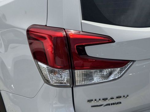 Used 2021 Subaru Forester AWD/4WD image 7
