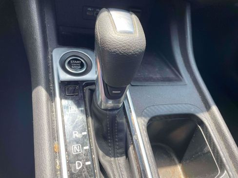Used 2021 Nissan Sentra SV FWD image 17