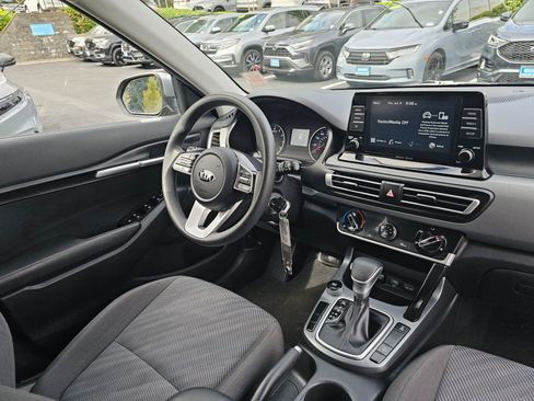 Used 2021 Kia Seltos LX AWD/4WD image 10