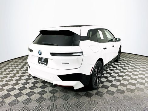 Used 2023 BMW iX xDrive50 w/ Sport Package image 9