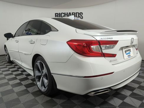 Certified 2019 Honda Accord Touring image 2