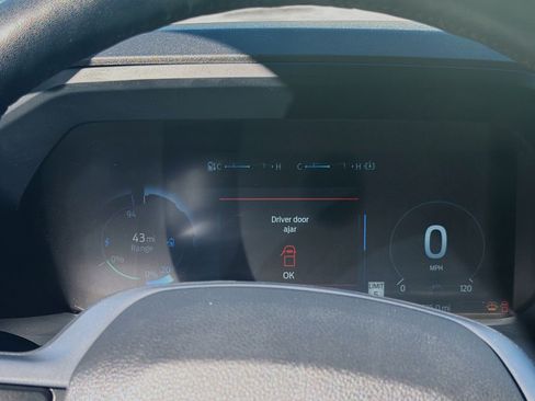 Used 2023 Ford F150 Lightning Lariat image 9