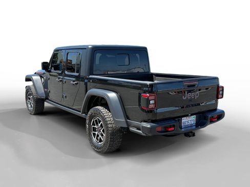 Used 2024 Jeep Gladiator Rubicon AWD/4WD image 3