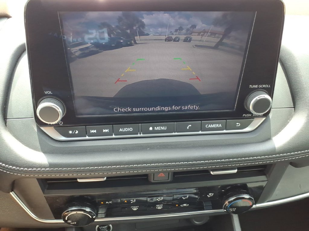 Used 2023 Nissan Rogue S FWD image 15