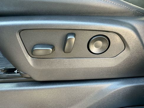 Used 2025 Chevrolet Silverado 2500 LTZ w/ LTZ Premium Package image 12