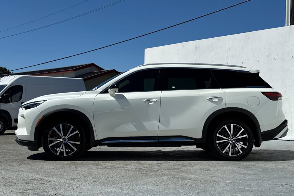 Used 2023 INFINITI QX60 Sensory w/ Vision Package AWD/4WD image 6