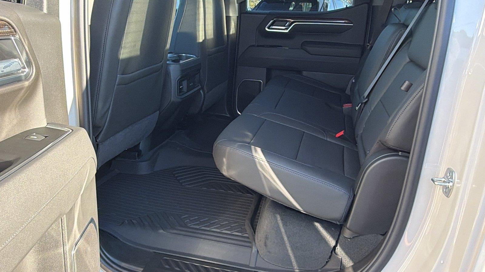 New 2026 Chevrolet Silverado 1500 RST w/ RST All Star Premium Package AWD/4WD image 18