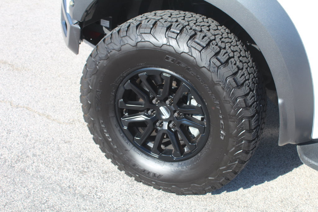 Used 2019 Ford F150 Raptor w/ Equipment Group 802A Luxury AWD/4WD image 5