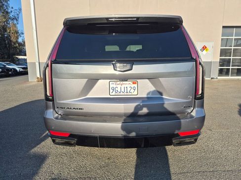 Used 2022 Cadillac Escalade Sport Platinum w/ Heavy-Duty Trailer Package AWD/4WD image 8