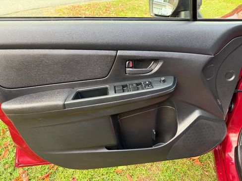 Used 2014 Subaru Impreza 2.0i image 8