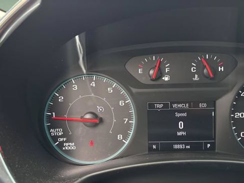 Used 2024 Chevrolet Equinox LS FWD image 14
