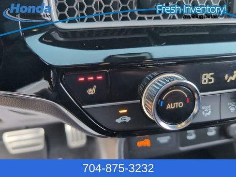 Used 2025 Honda Civic Sport image 25