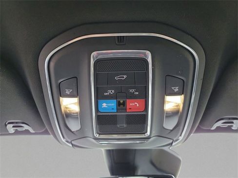 Used 2024 Jeep Wagoneer L Series II image 34