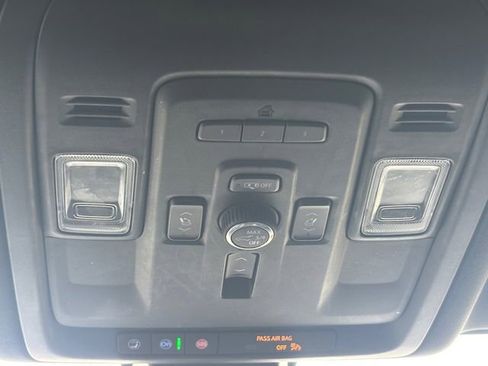 Used 2021 GMC Yukon Denali RWD image 8