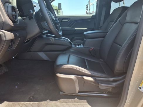 Used 2024 Chevrolet Colorado Trail Boss w/ Advanced Trailering Package AWD/4WD image 21