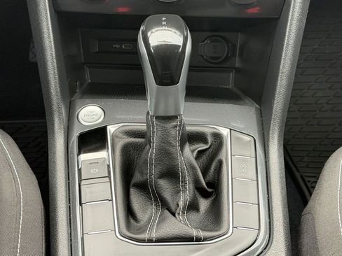Used 2022 Volkswagen Tiguan S FWD image 23