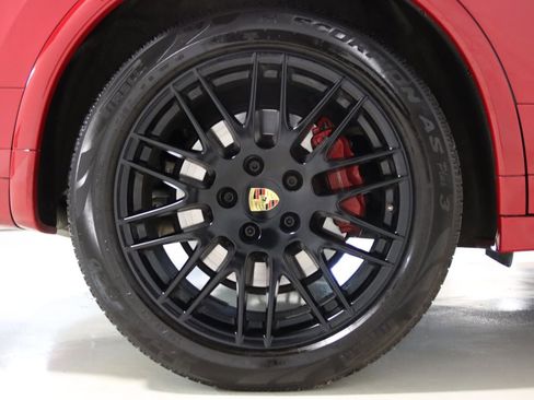 Used 2016 Porsche Cayenne GTS AWD/4WD image 82